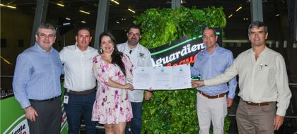 Imagen de Aguardiente Antioqueño 24° Sin Azúcar: primer licor sudamericano con sello carbono neutro