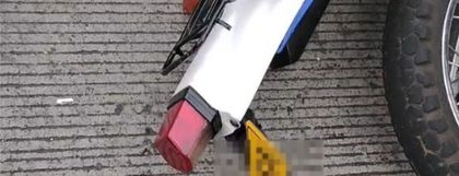 Imagen de  Hombre atropelló a adulto mayor y a un menor de 8 años cuando “picaba” la moto en carril exclusivo de Metroplús en Medellín