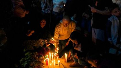 Imagen de  El Carmen de Viboral se unió en una velatón para rechazar la violencia y rendir homenaje a las víctimas del reciente triple homicidio