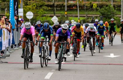 Imagen de Diego Ochoa fue el ganador de la tercera etapa de la Clásica de Rionegro