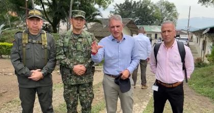 Imagen de  Gobernador viajó a El Bagre, donde delincuentes de tres grupos confinaron a la población