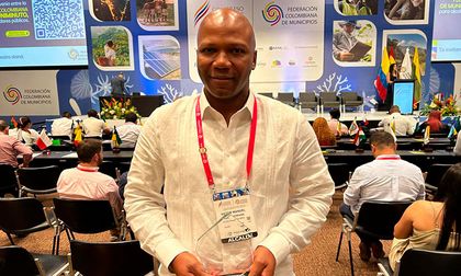 Alcalde de Palmira recibe en Cartagena premio por experiencias significativas en sostenibilidad