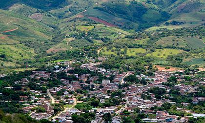 Aparecen más restos humanos en el Valle