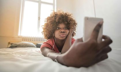 ¿Cómo saber si alguien está espiando tu teléfno celular?