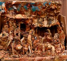 Pesebre hecho con cáscaras de cebolla ganó concurso ambiental