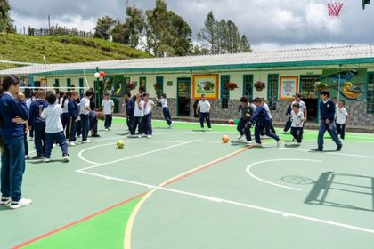 Imagen de  La Unión entrega dos escenarios deportivos en Mesopotamia