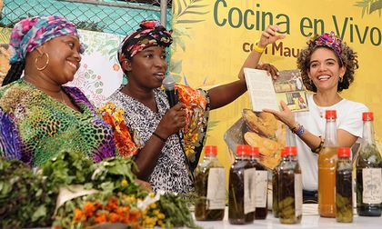 La herbolaria, en la Feria del libro