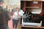 Imagen de En un colegio de Andes recibieron como héroe a ´Claudio´, un gallo que estaba desaparecido. Cada día va a la institución