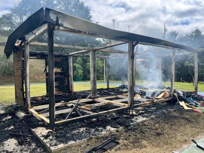 Imagen de “Manos inescrupulosas le prendieron fuego”: secretario de Desarrollo Territorial de Rionegro tras incendio en caseta comunal