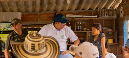 Imagen de  Se realizó una nueva reunión entre Cornare y comunidad sobre la vía en El Melcocho: hay tres posibilidades