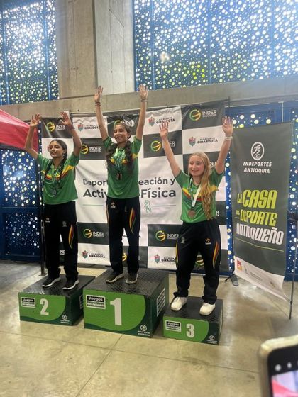 Imagen de La Ceja dominó el ciclismo femenino en los Juegos Departamentales con un histórico triplete en la ruta