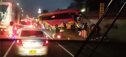Imagen de  En video: así quedó el bus involucrado en un aparatoso accidente en la Autopista, a la altura de Guarne