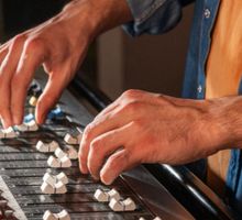 Músicos emergentes de Cali pueden postularse a Takesuena 2026 para grabar su obra en Estudios Takeshima