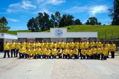 Imagen de Bomberos de 54 cuerpos de socorro de Antioquia reciben dotación de 700 millones de pesos por el fenómeno de El Niño