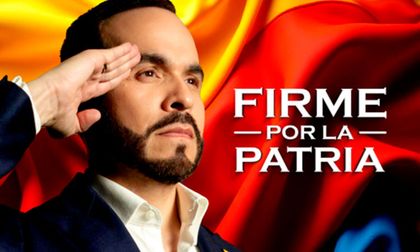 De la Espriella sí puede decir “Firmes por la Patria” y usar la bandera de Colombia,  Corte Suprema suspendió restricciones