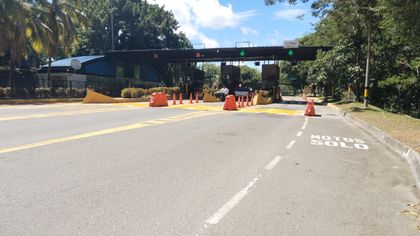 Imagen de Acuerdos entre Invías, comunidad y transportadores permiten restablecer operaciones en peajes de Cocorná y Puerto Triunfo