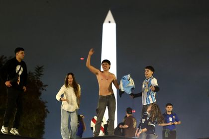 Imagen de  Incidentes, heridos y detenidos durante festejos por la victoria argentina ante Inglaterra