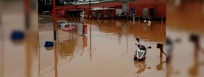 Imagen de  El río Negro se encuentra desbordado por las fuertes lluvias