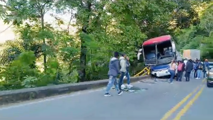 Imagen de  Accidente de bus en San Luis solo habría dejado heridos leves