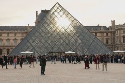 Imagen de Siete detenidos por el robo del Louvre, pero faltan aún uno de los ladrones y las joyas