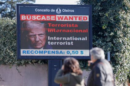 Imagen de Un pueblo gallego ofrece recompensa de medio dólar por la captura de Donald Trump