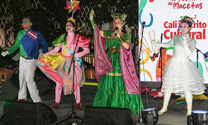 Ahijados y padrinos celebran la tradición caleña en el Festival de Macetas 2025