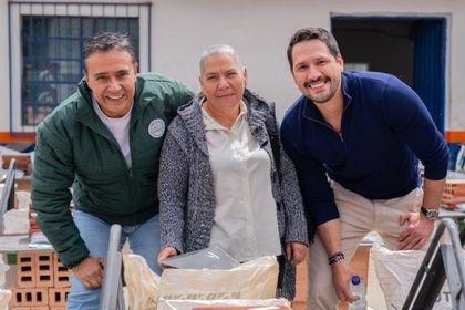 Imagen de  150 familias rurales de Sonsón reciben estufas ecoeficientes en alianza con Cornare
