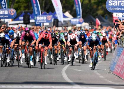 Imagen de  Fernando Gaviria, en el top 5 de la sexta etapa del Giro de Italia