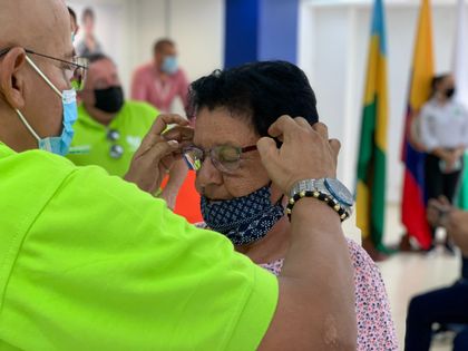 Imagen de  Gracias a iniciativa de salud visual, 176 personas estrenan gafas en Guatapé