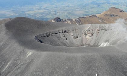 Volcán Puracé continúa activo y siguen medidas