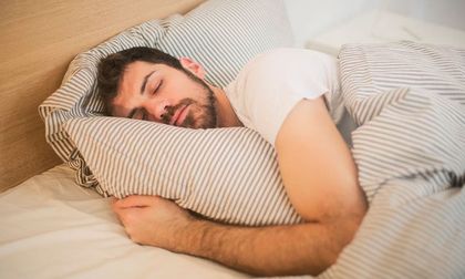 ¿Dormir en dos fases, mejor que el sueño continuo?