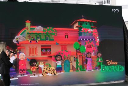 Imagen de Después de ocho años regresan los alumbrados navideños al río Medellín: se encienden el 7 de diciembre