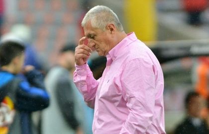 Fútbol colombiano entrenadores despedidos Eduardo Lara Amaranto Perea profe Bernal Junior Once Caldas noticias hoy