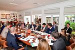 Imagen de Gobierno Nacional y Asocolflores acuerdan un plan para proteger los empleos del sector floricultor
