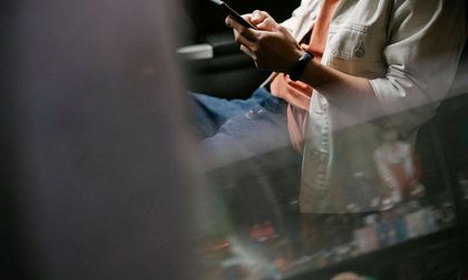 Cuidado, Fiscalía advierte de peligroso mensaje que está llegando a los celulares en Colombia, no lo abra