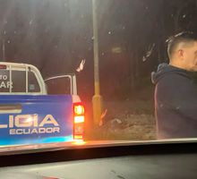 Padre Chucho sufre intento de secuestro y ataque armado en carretera de Ecuador
