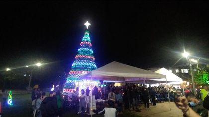 Imagen de  En El Retiro encendieron el alumbrado navideño tras presentar Rendición de Cuentas