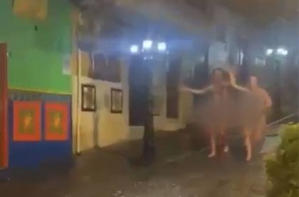 Imagen de Extranjeros corrieron desnudos en Guatapé; la conducta ya no sería sancionable
