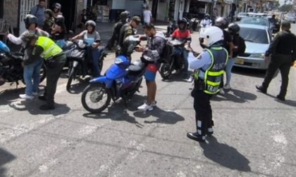 Palmira restringe el parrillero hombre