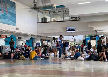 Imagen de ¡Por fin! Después de dos días, familias antioqueñas represadas en San Andrés llegaron a Rionegro