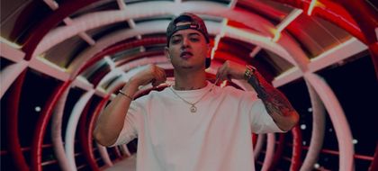 Imagen de  “QLQ’S”, el nuevo lanzamiento de Thiago I.T.H que representa el Oriente con flow y sensualidad