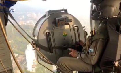 Imagen de  ¿Cómo más lo deben decir? Hasta con helicópteros hacen llamado a quedarse en casa