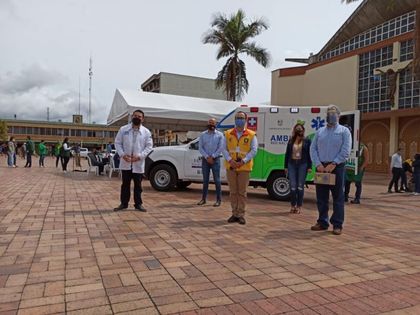 Imagen de Carmelitanos tiene nueva ambulancia. Alcalde la gestionó con Gobernación y Asocolflores