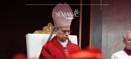 Imagen de  León XIV reza tendido en el suelo de la basílica vaticana por la Pasión de Cristo