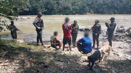 Imagen de  Tres capturados y maquinaria inutilizada en operativo contra minería ilegal en San Luis