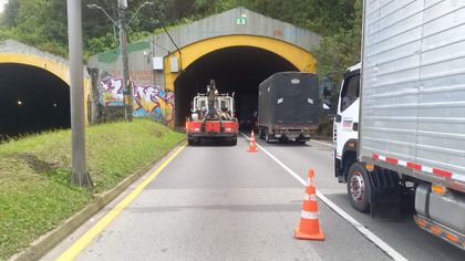 Imagen de  Autopista Medellín-Bogotá presenta afectaciones en movilidad por casos de hurto de cable