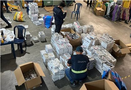 Imagen de  La DIAN incautó más de 854 000 artículos de mercancía ilegal en Medellín, avaluados en $12 400 millones