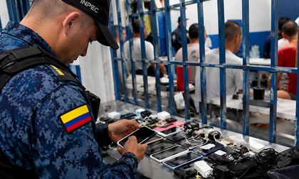 Gobierno refuerza el bloqueo de celulares en cárceles para impedir llamadas y mensajes de extorsión en Colombia