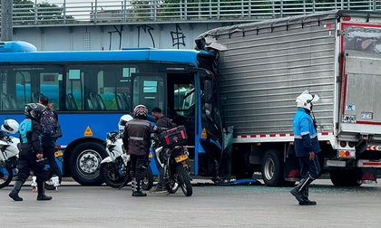 Accidente entre MIO y furgón en la Terminal Calipso deja 19 lesionados trasladados a clínicas de Cali