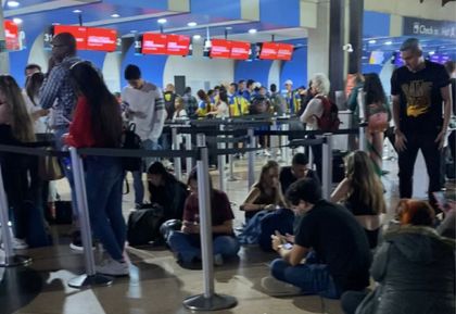 Imagen de Ultra Air solo ha atendido a 3.000 de 63.000 pasajeros que afectó en Semana Santa 